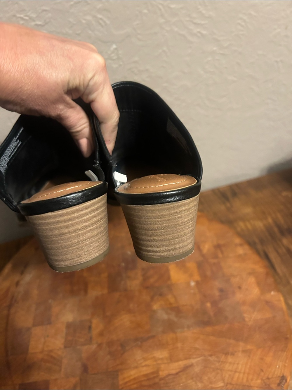 Universal Thread Black Mule Slides with Tan Stacked Heel - Picture 8 of 8